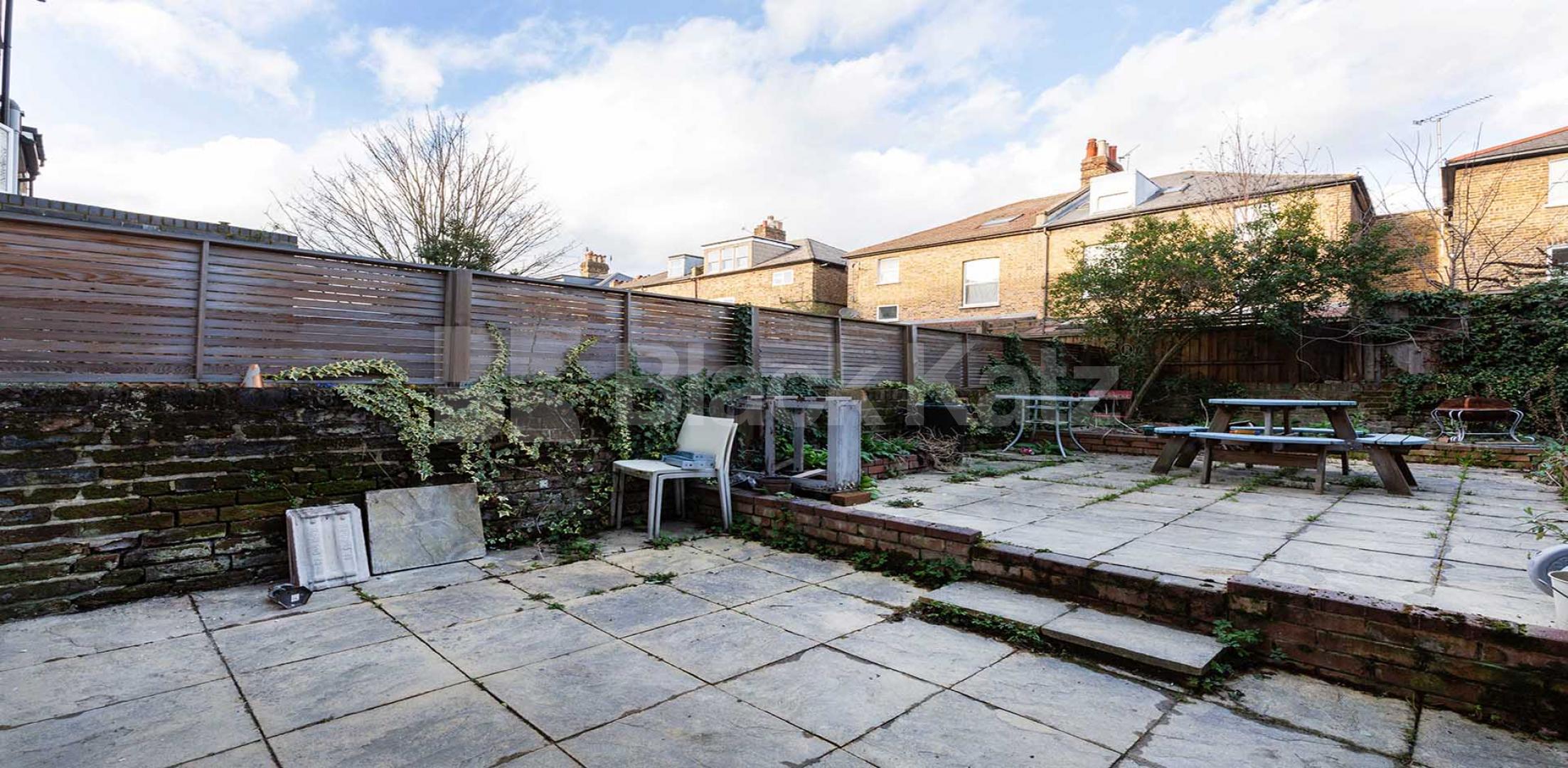 			VIRTUAL TOUR AVAILABLE!, 1 Bedroom, 1 bath, 1 reception Flat			 Blackstock Road, FINSBURY PARK